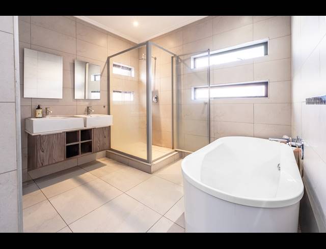 3 BEDROOM HOUSE FOR SALE IN BRYANSTON